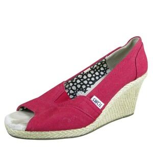 TOMS Women's  Peep‎ Toe Red Fabric Pump 8 Medium Gently Used 2025